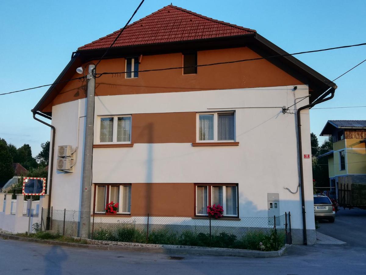 Bed and Breakfast Sobe Sabec Postojna Zewnętrze zdjęcie