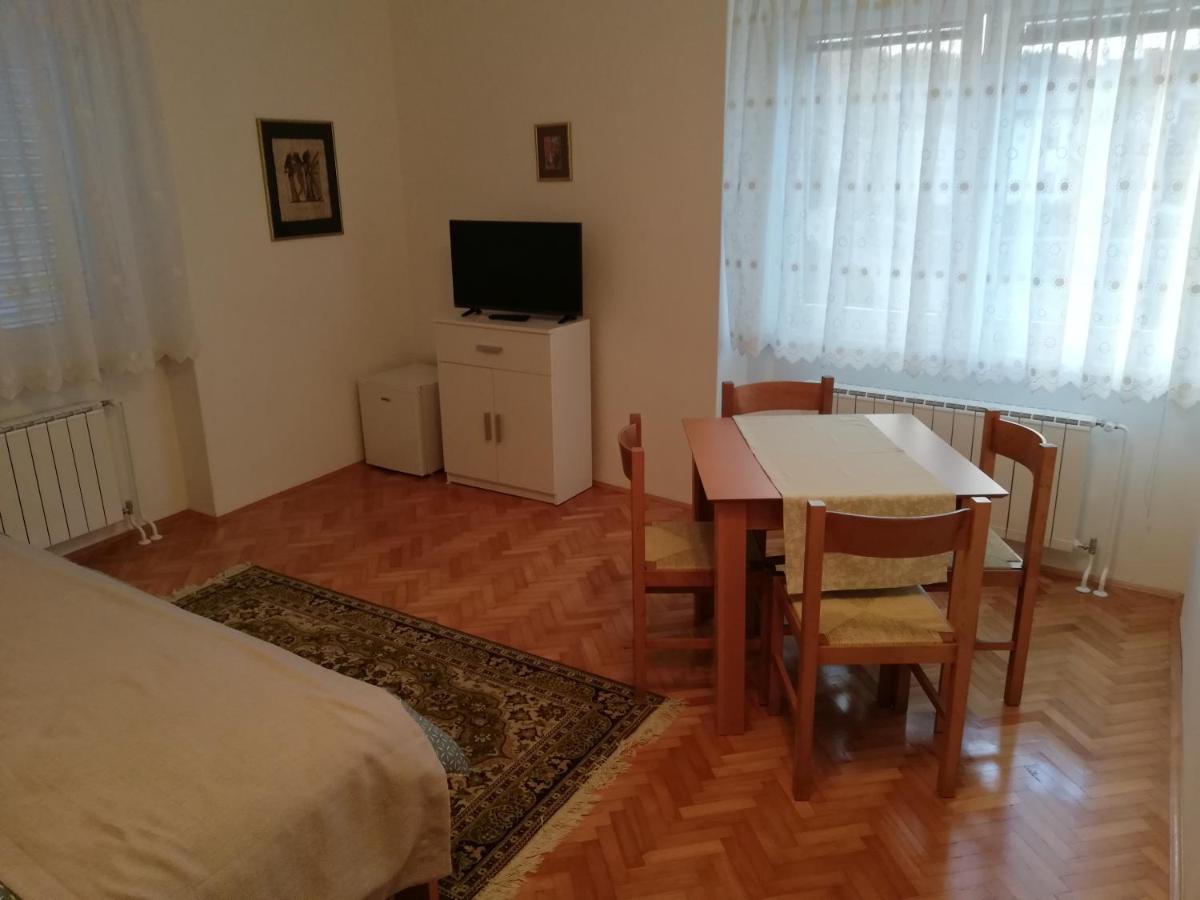 Bed and Breakfast Sobe Sabec Postojna Zewnętrze zdjęcie